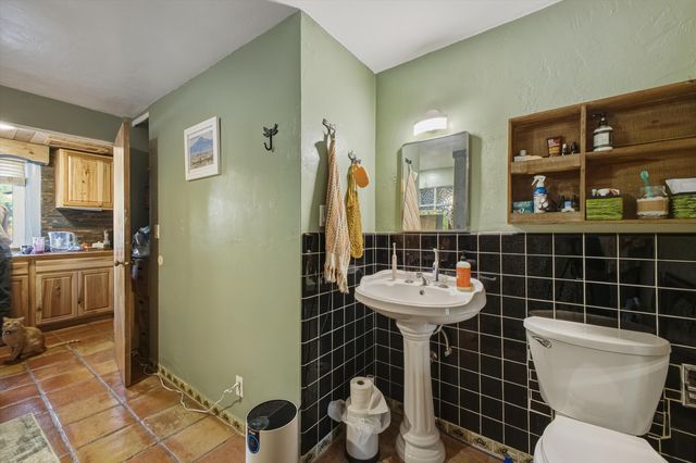 24 Matisse Road NE, Albuquerque, NM 87123