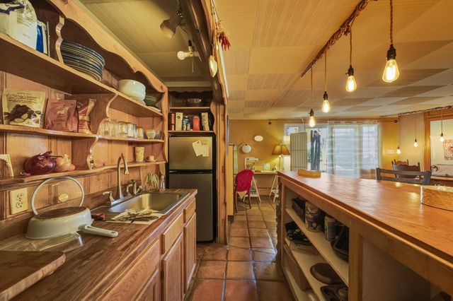 24 Matisse Road NE, Albuquerque, NM 87123