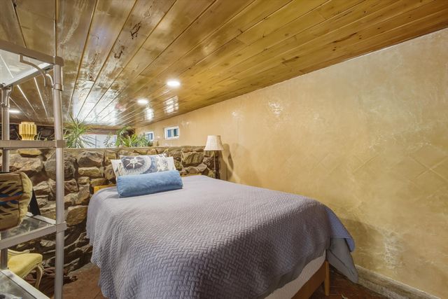 24 Matisse Road NE, Albuquerque, NM 87123