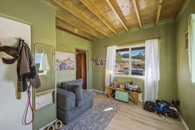 24 Matisse Road NE, Albuquerque, NM 87123