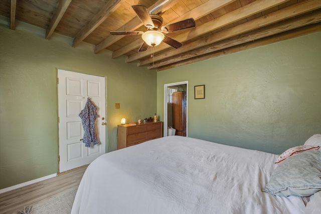 24 Matisse Road NE, Albuquerque, NM 87123