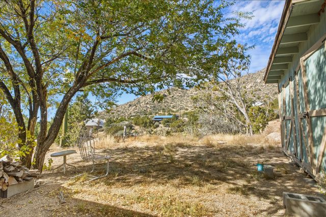 24 Matisse Road NE, Albuquerque, NM 87123