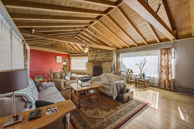 24 Matisse Road NE, Albuquerque, NM 87123