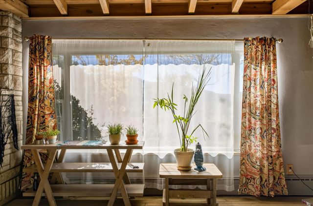 24 Matisse Road NE, Albuquerque, NM 87123