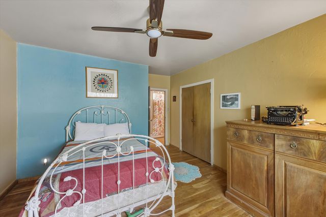 24 Matisse Road NE, Albuquerque, NM 87123