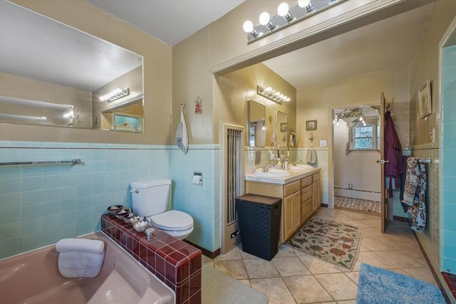 24 Matisse Road NE, Albuquerque, NM 87123