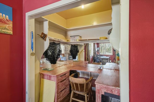 24 Matisse Road NE, Albuquerque, NM 87123