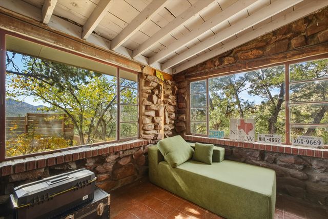 24 Matisse Road NE, Albuquerque, NM 87123