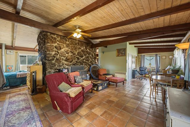 24 Matisse Road NE, Albuquerque, NM 87123