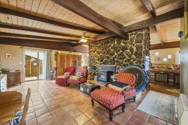 24 Matisse Road NE, Albuquerque, NM 87123