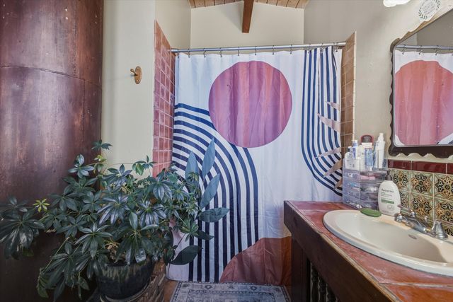 24 Matisse Road NE, Albuquerque, NM 87123