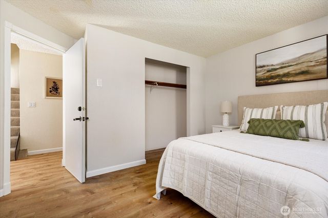 1269 Silver Lake Road, Oak Harbor, WA 98277