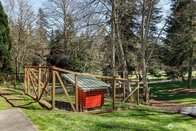 1269 Silver Lake Road, Oak Harbor, WA 98277