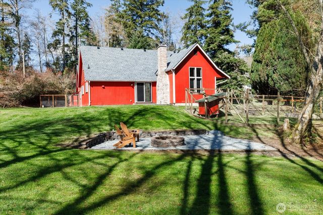 1269 Silver Lake Road, Oak Harbor, WA 98277