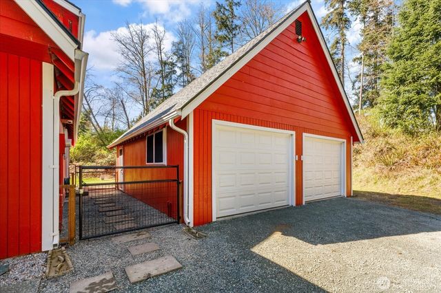 1269 Silver Lake Road, Oak Harbor, WA 98277