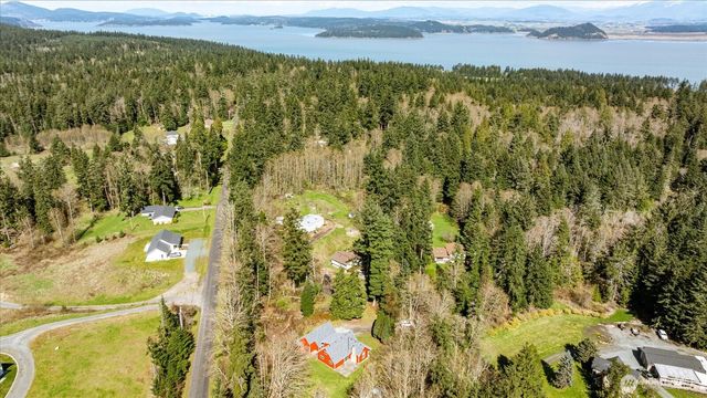 1269 Silver Lake Road, Oak Harbor, WA 98277