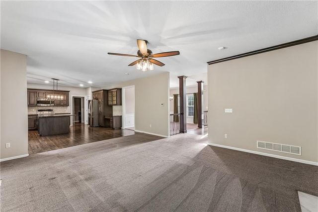 12178 S PRAIRIE CREEK Parkway, Olathe, KS 66062