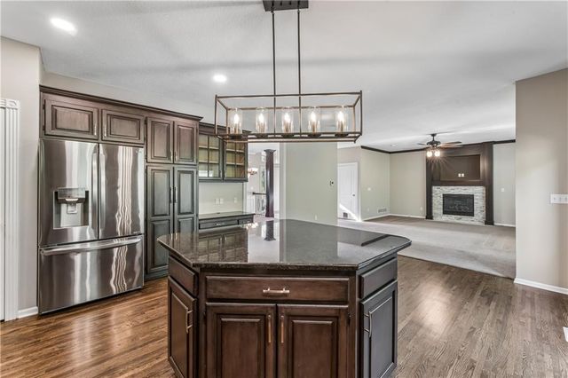12178 S PRAIRIE CREEK Parkway, Olathe, KS 66062