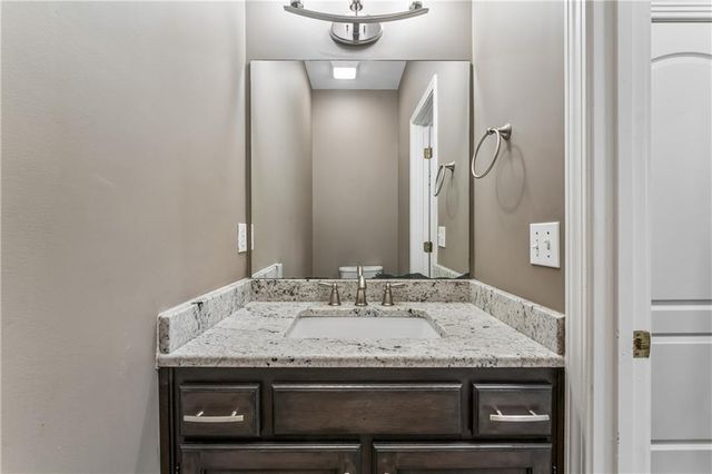 12178 S PRAIRIE CREEK Parkway, Olathe, KS 66062