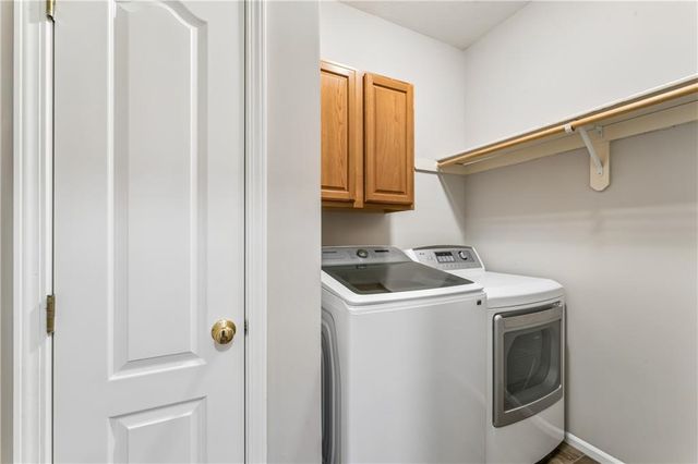12178 S PRAIRIE CREEK Parkway, Olathe, KS 66062