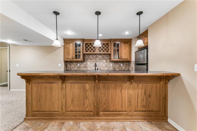 12178 S PRAIRIE CREEK Parkway, Olathe, KS 66062