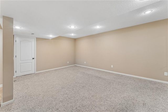 12178 S PRAIRIE CREEK Parkway, Olathe, KS 66062