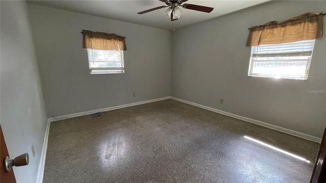 10705 N DIXON AVENUE, Tampa, FL 33612