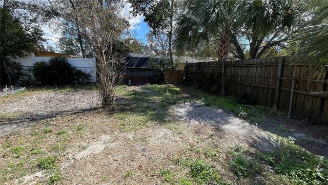 10705 N DIXON AVENUE, Tampa, FL 33612