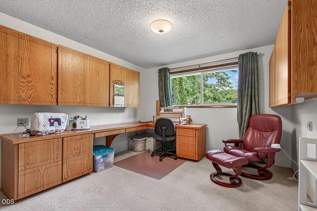 931 Mira Mar Avenue, Medford, OR 97504