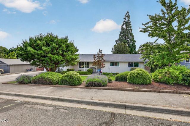 931 Mira Mar Avenue, Medford, OR 97504