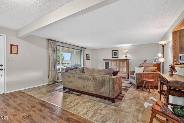 931 Mira Mar Avenue, Medford, OR 97504