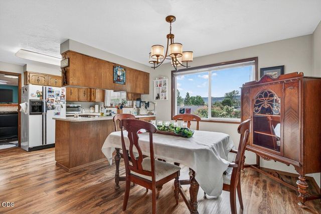 931 Mira Mar Avenue, Medford, OR 97504