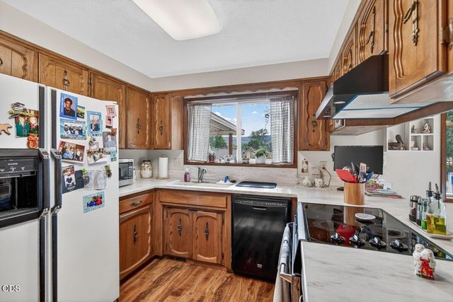 931 Mira Mar Avenue, Medford, OR 97504