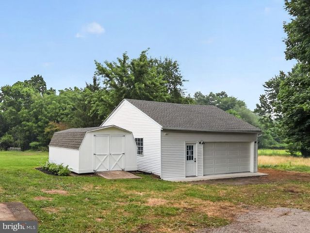 12 N LIMERICK RD, Limerick, PA 19468