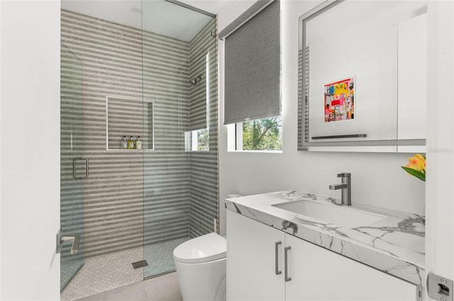 718 14TH AVENUE S, St Petersburg, FL 33701