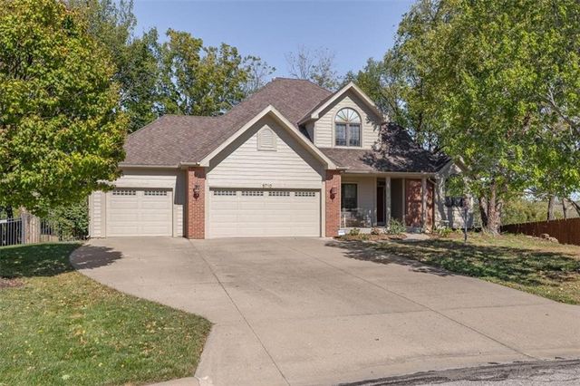 5710 W Goff Court, Lawrence, KS 66047