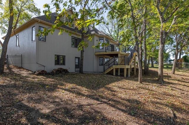 5710 W Goff Court, Lawrence, KS 66047