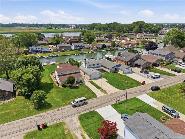 39375 E. Archer Street, Harrison Twp, MI 48045