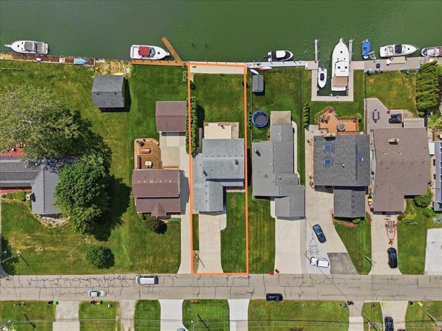 39375 E. Archer Street, Harrison Twp, MI 48045