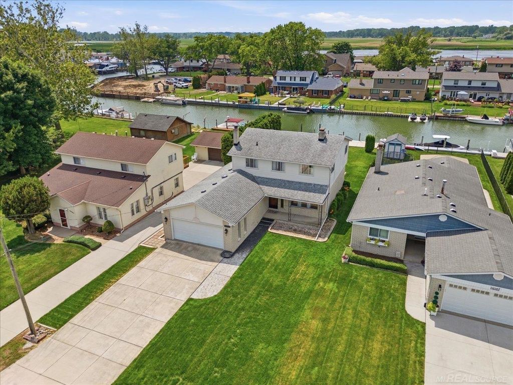 39375 E. Archer Street, Harrison Twp, MI 48045