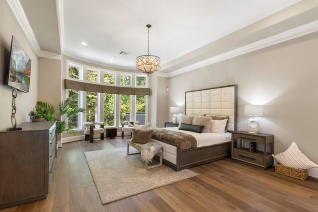 79 Simon Lake Lane, The Woodlands, TX 77381
