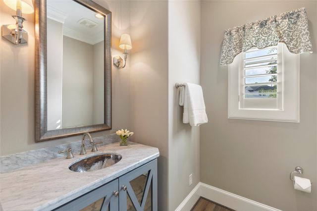 79 Simon Lake Lane, The Woodlands, TX 77381