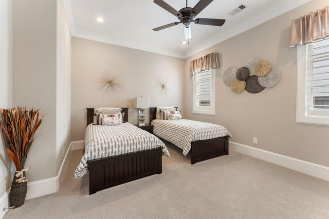 79 Simon Lake Lane, The Woodlands, TX 77381
