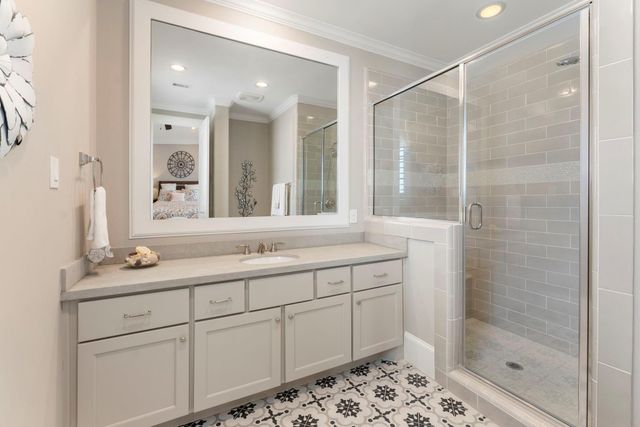 79 Simon Lake Lane, The Woodlands, TX 77381