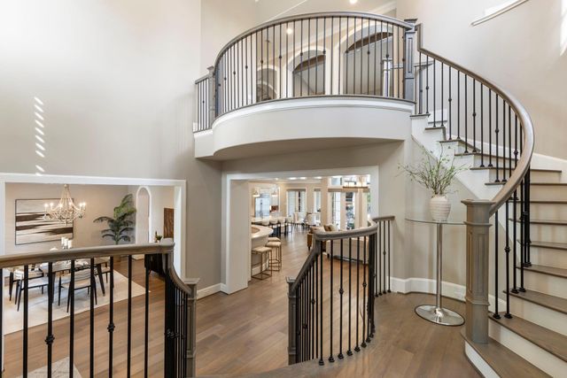 79 Simon Lake Lane, The Woodlands, TX 77381