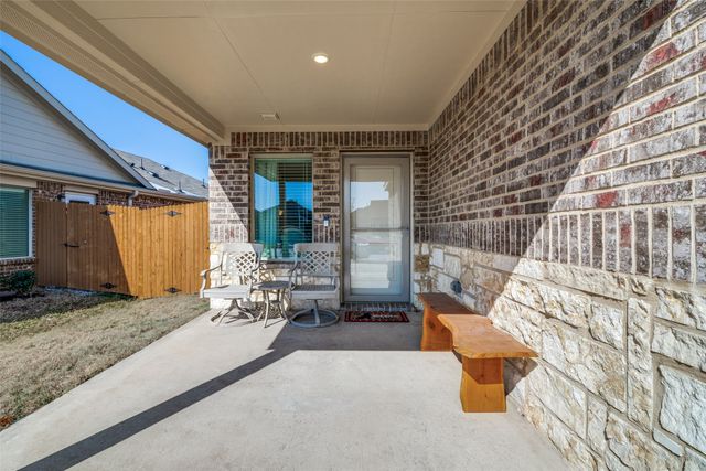 1610 Rosy Finch Drive, Forney, TX 75126