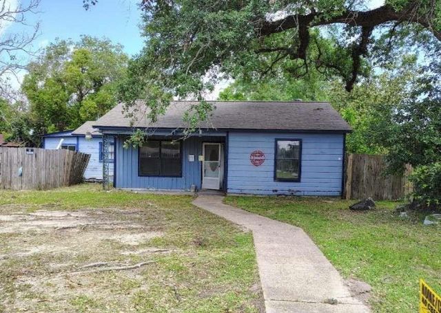2241 Cross Lane, Orange, TX 77630