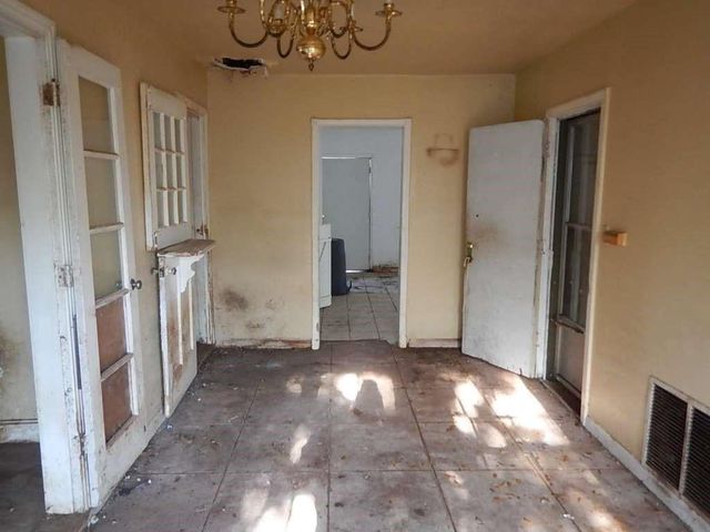 2241 Cross Lane, Orange, TX 77630