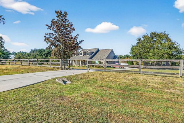 18051 HANCOCK BLUFF ROAD, Dade City, FL 33523