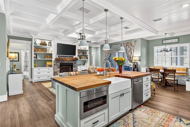 18051 HANCOCK BLUFF ROAD, Dade City, FL 33523